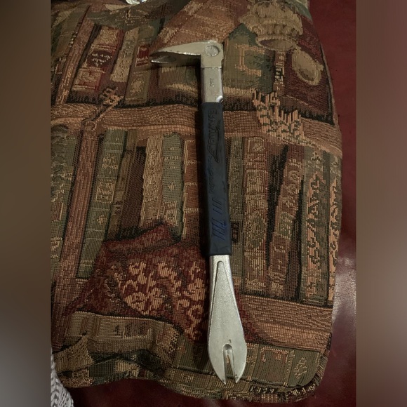 Claw nail puller - Picture 1 of 2